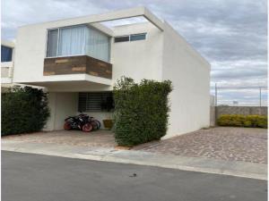 Casa en venta en El Pozo, El Marqués, Querétaro
