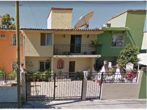 Casa en remate en Fovissste 100, Puerto Vallarta, Jalisco