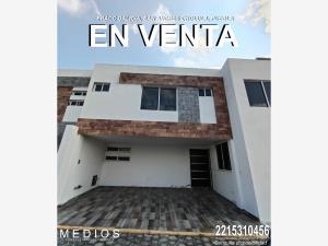 Casa en venta en San Bernardino Tlaxcalancingo, San Andrés Cholula, Puebla