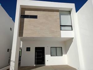 Casa en venta en Los Viñedos, Torreón, Coahuila de Zaragoza Casa en venta en Los Viñedos, Torreón, Coahuila de Zaragoza