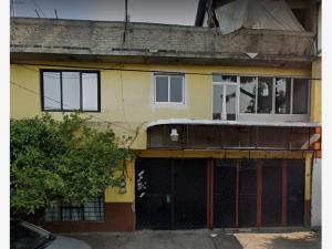 Casa en remate en Constitucion de la Republica, Gustavo A. Madero, Ciudad de México