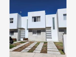 Casa en renta en Paseos del Bosque, Corregidora, Querétaro Casa en renta en Paseos del Bosque, Corregidora, Querétaro