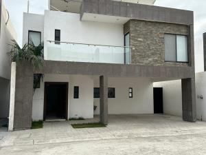 Casa en venta en Los Arrayanes, Gómez Palacio, Durango Casa en venta en Los Arrayanes, Gómez Palacio, Durango