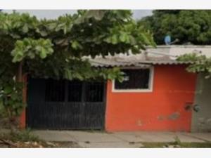 Casa en remate en Villas del Sol, Tecomán, Colima