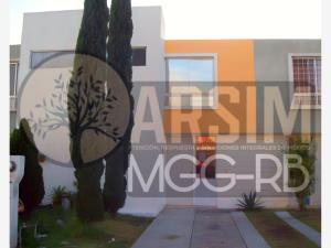 Casa en venta en Valle Dorado, Tlajomulco de Zúñiga, Jalisco