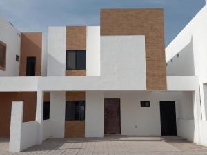 Casa en venta en Lomas de las Etnias, Torreón, Coahuila de Zaragoza Casa en venta en Lomas de las Etnias, Torreón, Coahuila de Zaragoza