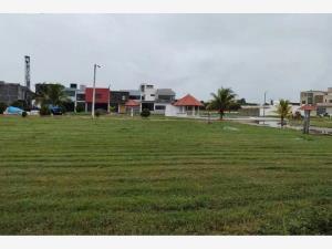 Terreno en venta en Conjunto Habitacional Tinajitas, Medellín de Bravo, Veracruz de Ignacio de la Llave