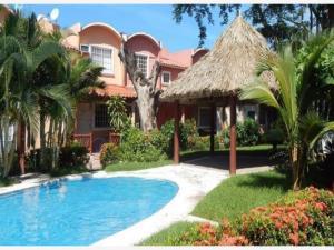 Casa en venta en Morrocoy, Zihuatanejo de Azueta, Guerrero
