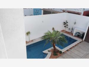 Casa en venta en Lomas de Tzompantle, Cuernavaca, Morelos