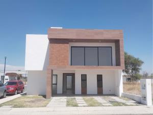 Casa en venta en Industrial El Pueblito, Corregidora, Querétaro
