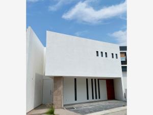 Casa en venta en El Condado, Corregidora, Querétaro