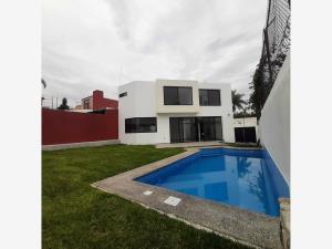 Casa en venta en Lomas de Tetela, Cuernavaca, Morelos