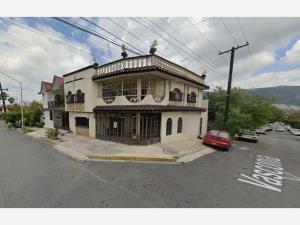 Casa en remate en Villa Alegre, Monterrey, Nuevo León