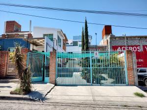Edificio en venta en Santa Bárbara 1a Sección, Corregidora, Querétaro