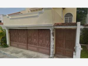 Casa en venta en San Joaquin, Carmen, Campeche