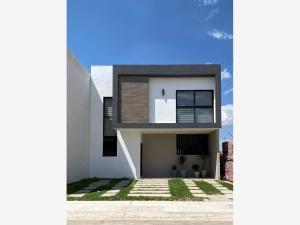 Casa en venta en Carlota Hacienda Vanegas, Corregidora, Querétaro