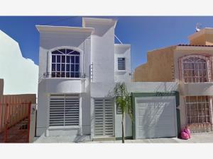 Casa en venta en Villas de Plateros, Fresnillo, Zacatecas