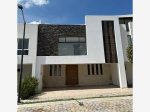 Casa en venta en Lomas de Angelópolis, San Andrés Cholula, Puebla