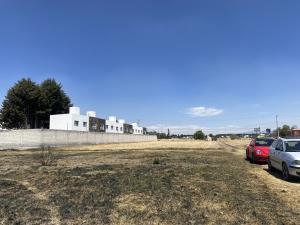 Terreno en venta en San Miguel Totocuitlapilco, Metepec, México