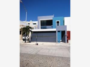 Casa en venta en Real Santa Fe, Villa de Álvarez, Colima