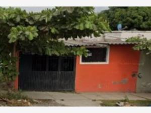 Casa en remate en Villas del Sol, Tecomán, Colima