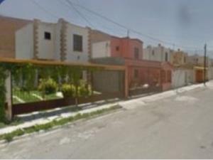 Casa en remate en Las Flores, Saltillo, Coahuila de Zaragoza