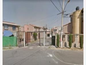 Casa en remate en Hacienda las Palmas I y II, Ixtapaluca, México