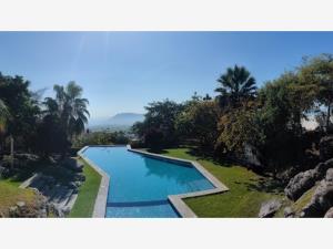 Casa en venta en Solares, Xochitepec, Morelos Casa en venta en Solares, Xochitepec, Morelos