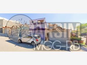 Casa en venta en Jardines del Lago, Tijuana, Baja California