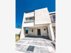 Casa en venta en Santa Maria Malacatepec, Ocoyucan, Puebla