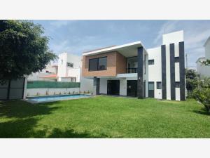 Casa en venta en Lomas de Cocoyoc, Atlatlahucan, Morelos