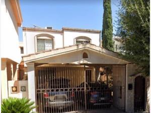 Casa en venta en Bosques de las Cumbres, Monterrey, Nuevo León
