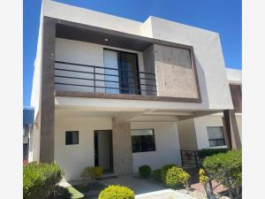 Casa en venta en Villas del Renacimiento, Torreón, Coahuila de Zaragoza