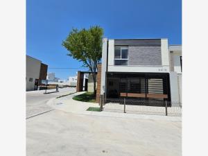 Casa en venta en Guadalupe la Silla, Guadalupe, Nuevo León