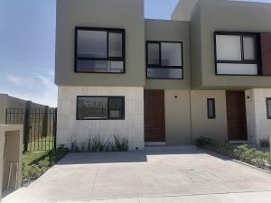 Casa en venta en Villas del Refugio, El Marqués, Querétaro
