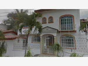 Casa en venta en Diaz Ordaz, Puerto Vallarta, Jalisco