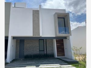 Casa en venta en Valle Imperial, Zapopan, Jalisco Casa en venta en Valle Imperial, Zapopan, Jalisco