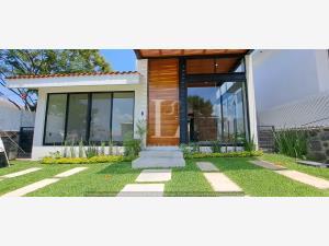 Casa en venta en Lomas de Cocoyoc, Atlatlahucan, Morelos
