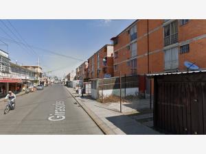 Departamento en venta en Ampliación San Pablo de las Salinas, Tultitlán, México