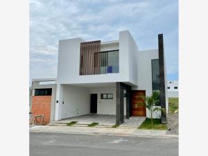 Casa en venta en Lomas de la Rioja, Alvarado, Veracruz de Ignacio de la Llave