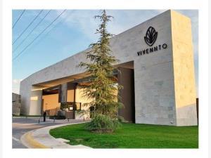 Terreno en venta en Vivennto Residencial, Saltillo, Coahuila de Zaragoza