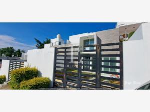 Casa en venta en Empleado Postal, Cuautla, Morelos