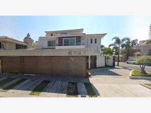 Casa en venta en Bugambilias, Zapopan, Jalisco