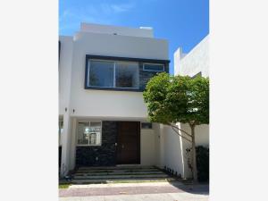 Casa en venta en Praderas del Centinela, Zapopan, Jalisco Casa en venta en Praderas del Centinela, Zapopan, Jalisco