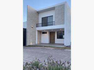 Casa en venta en Santiago Mixquitla, San Pedro Cholula, Puebla