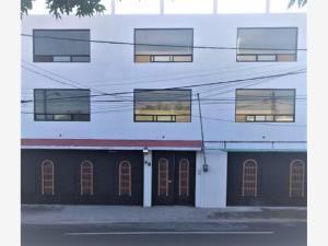 Edificio en venta en Magisterial Vista Bella, Tlalnepantla de Baz, México