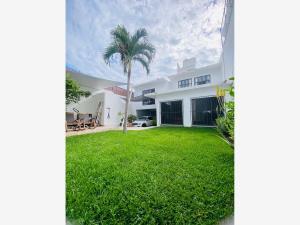 Casa en venta en Lomas de la Selva, Cuernavaca, Morelos