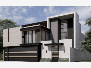 Casa en venta en Del Valle, San Pedro Garza García, Nuevo León