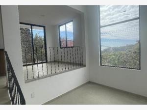 Casa en venta en Lomas de Tetela, Cuernavaca, Morelos
