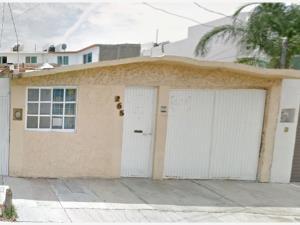 Casa en venta en La Estancia, Irapuato, Guanajuato